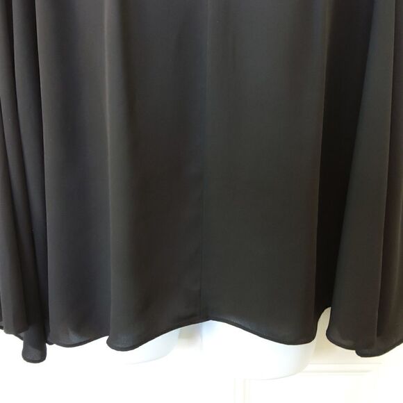 (3/$20) Cato black long sleeve blouse with back slipper and buttons - Picture 3 of 13